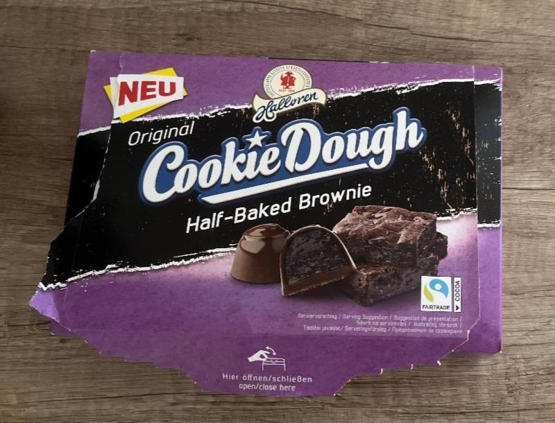 Fotografie - Cookie Dough Half-Baked Brownie Halloren