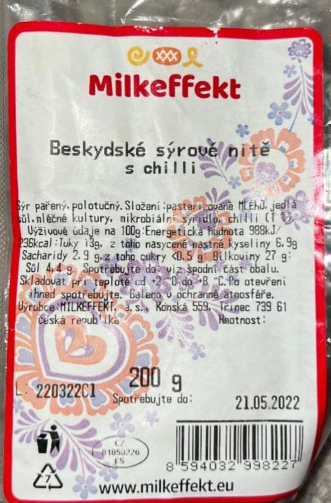 Fotografie - beskydské sýrové nitě s chilli Milkeffekt