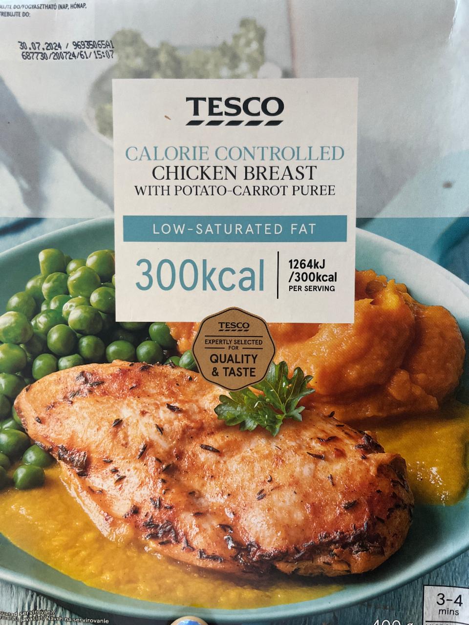 Fotografie - Calorie Controlled Chicken breast with potato-carrot puree Tesco