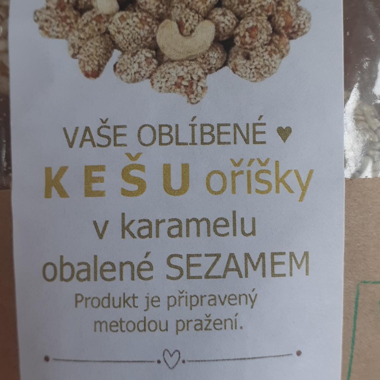 Fotografie - Kešu oříšky v karamelu obalené sezamem Toppas food