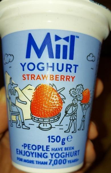 Fotografie - Yoghurt Strawberry Miil