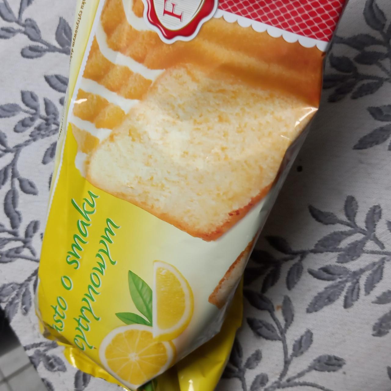 Fotografie - lemon flavour cake Lidl