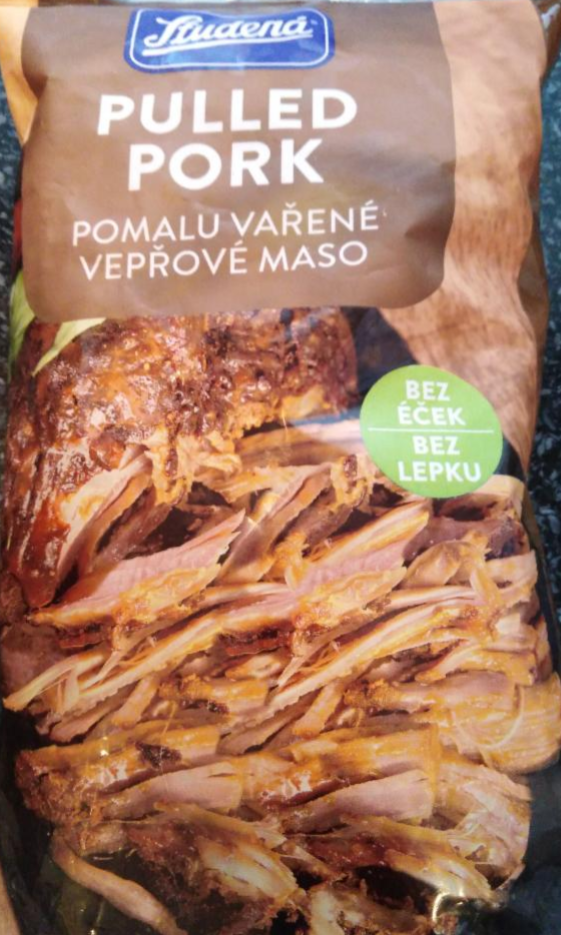 Fotografie - Pulled pork pomalu vařené vepřové maso Studená