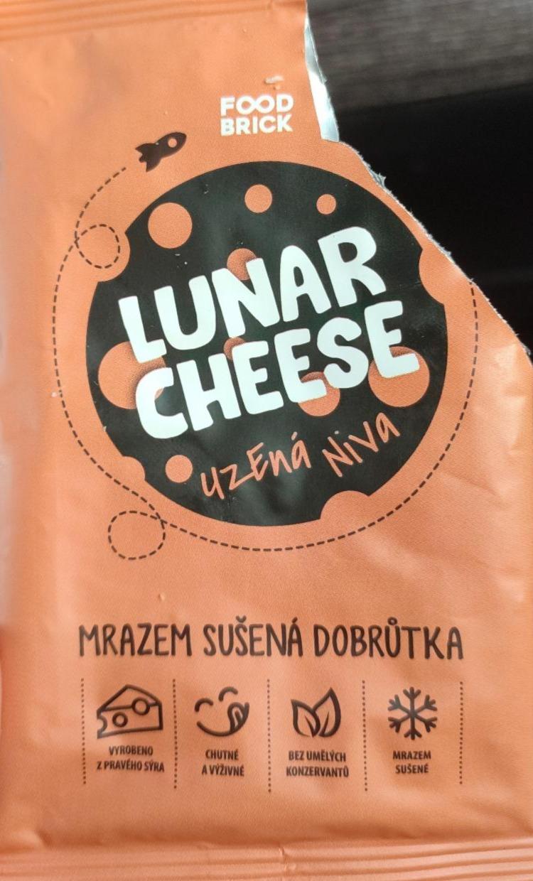 Fotografie - Lunar cheese uzená niva mrazem sušená dobrůtka Food Brick