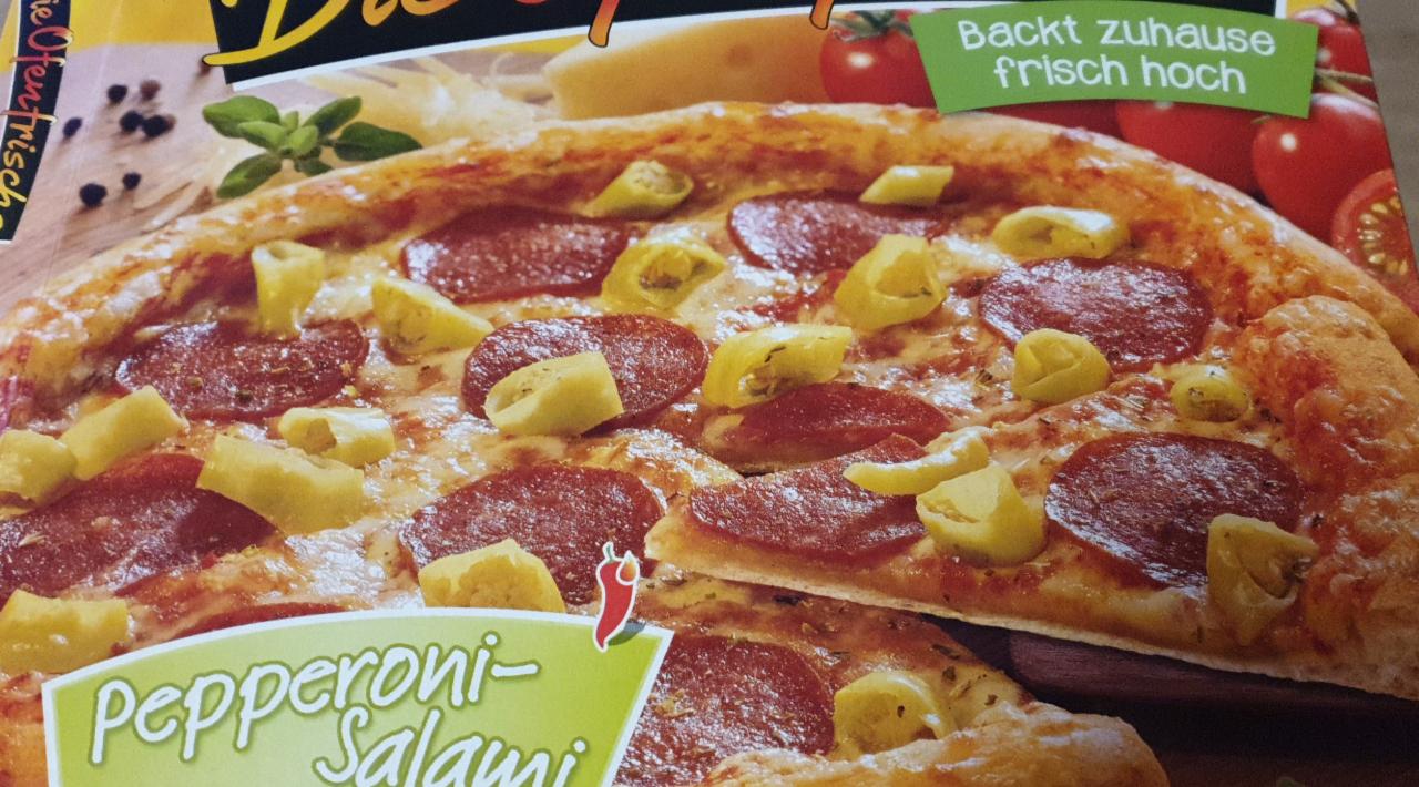 Fotografie - Pizza pepperoni salami Dr.Oetker