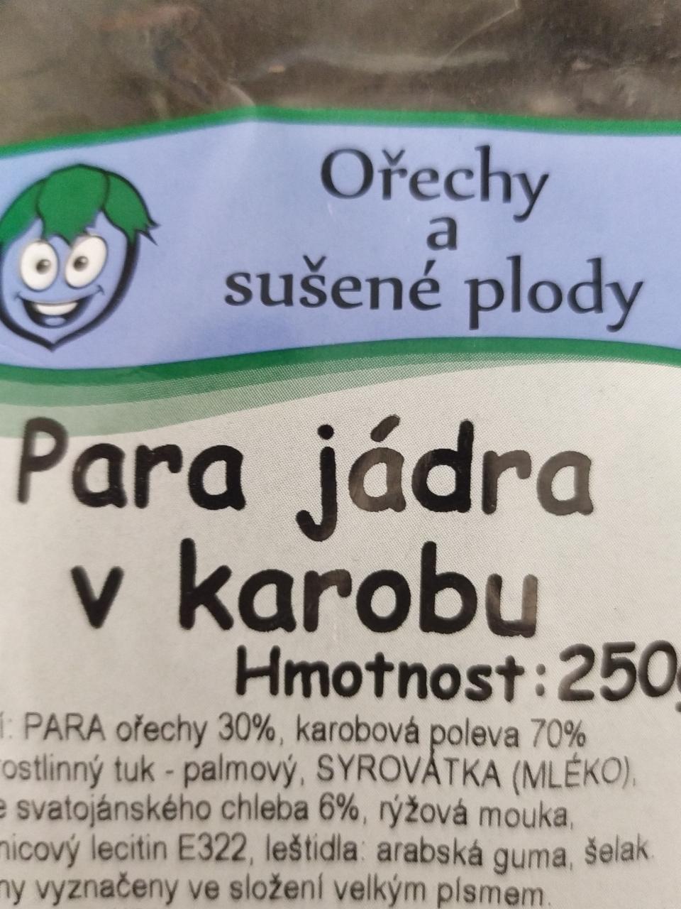 Fotografie - Para jádra v karobu Ořechy a sušené plody