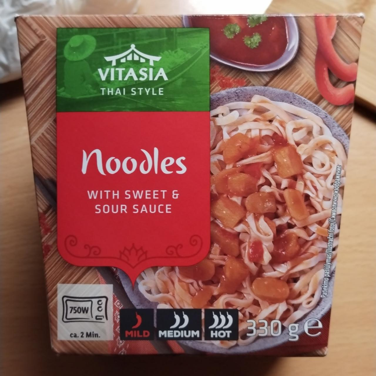 Fotografie - Noodles with sweet & sour sauce Vitasia