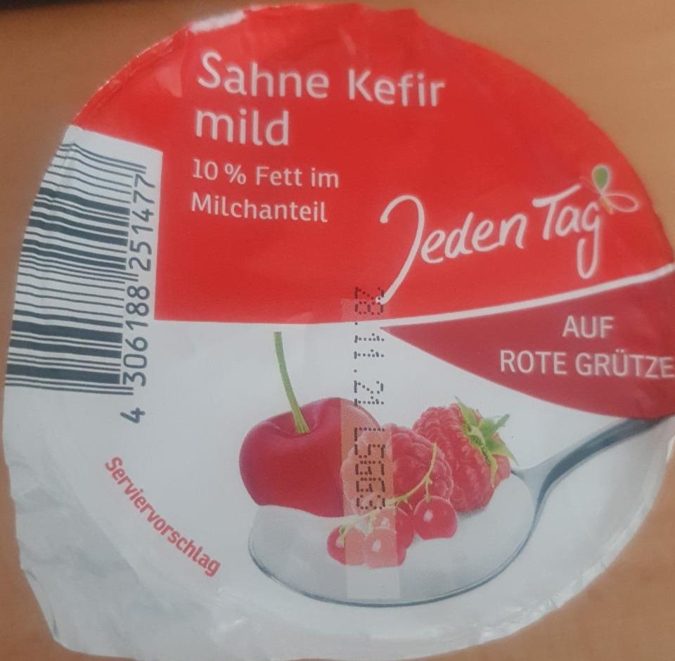 Fotografie - Sahne Kefir mild 10% Fett auf Rote Grütze Jeden Tag