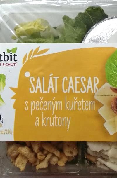 Fotografie - Salát Caesar s pečeným kuřetem a krutony Titbit