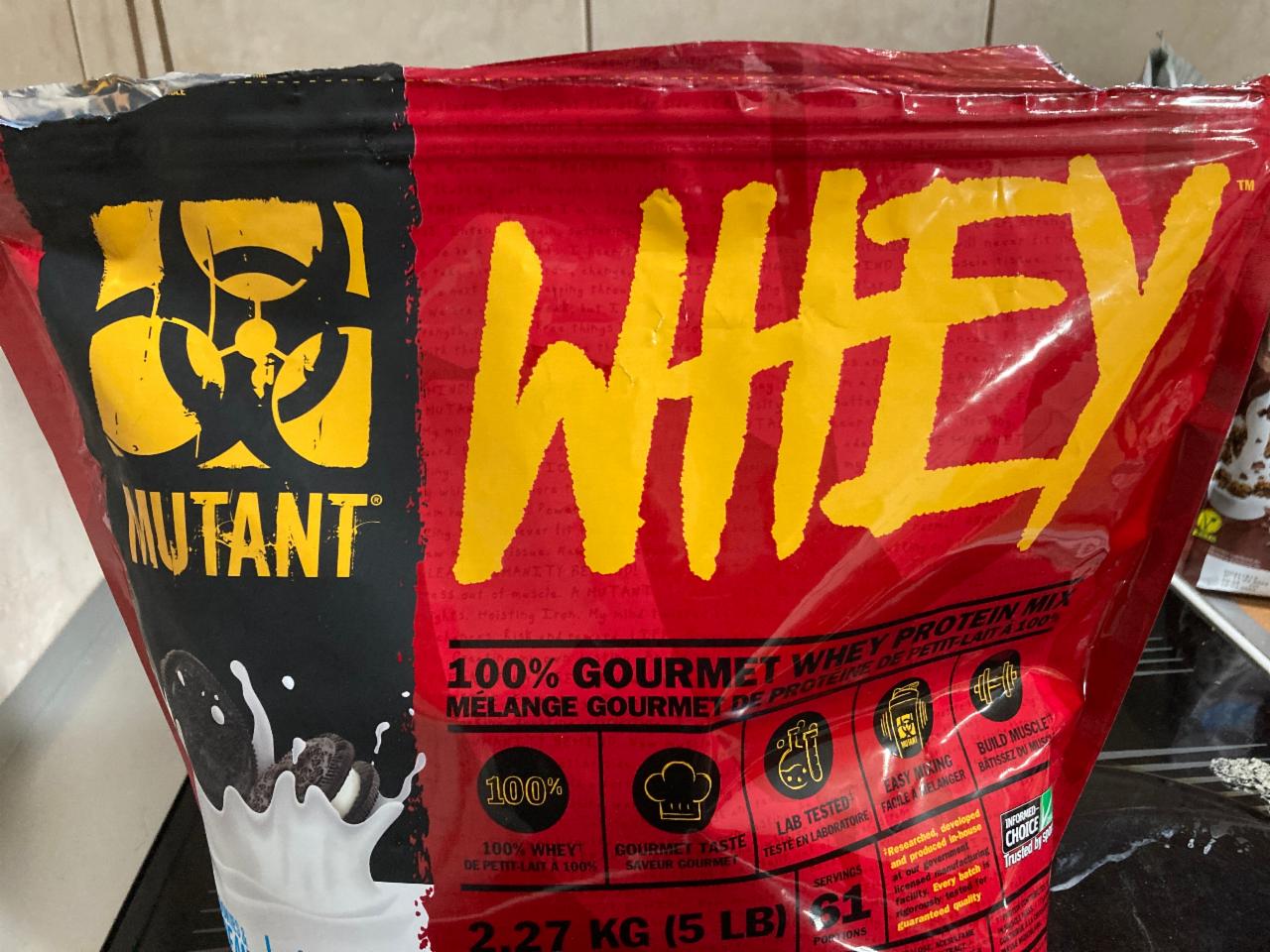 Fotografie - Whey protein Cookies & cream flavour Mutant