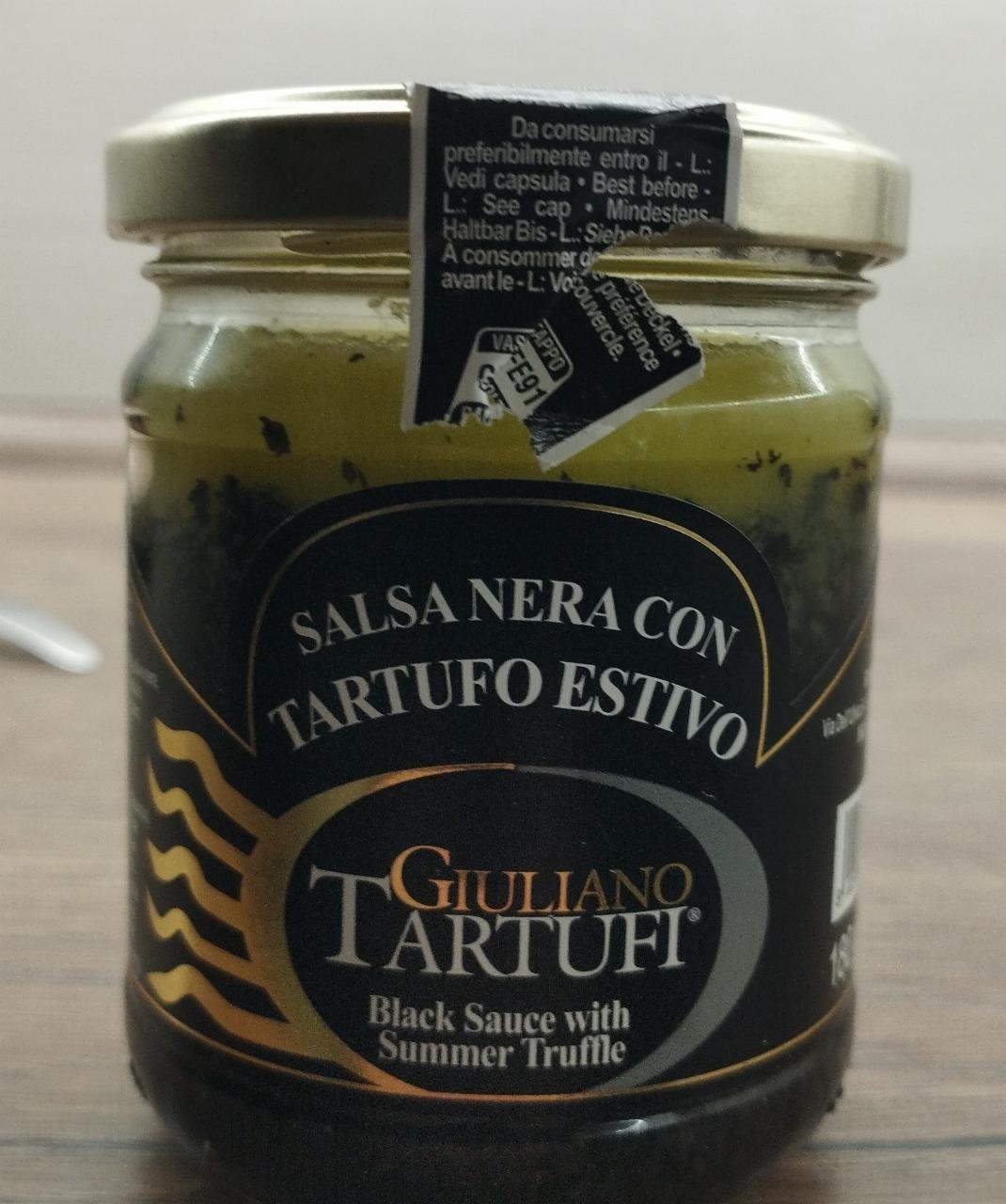 Fotografie - Black Sauce with Summer Truffle Giuliano Tartufi