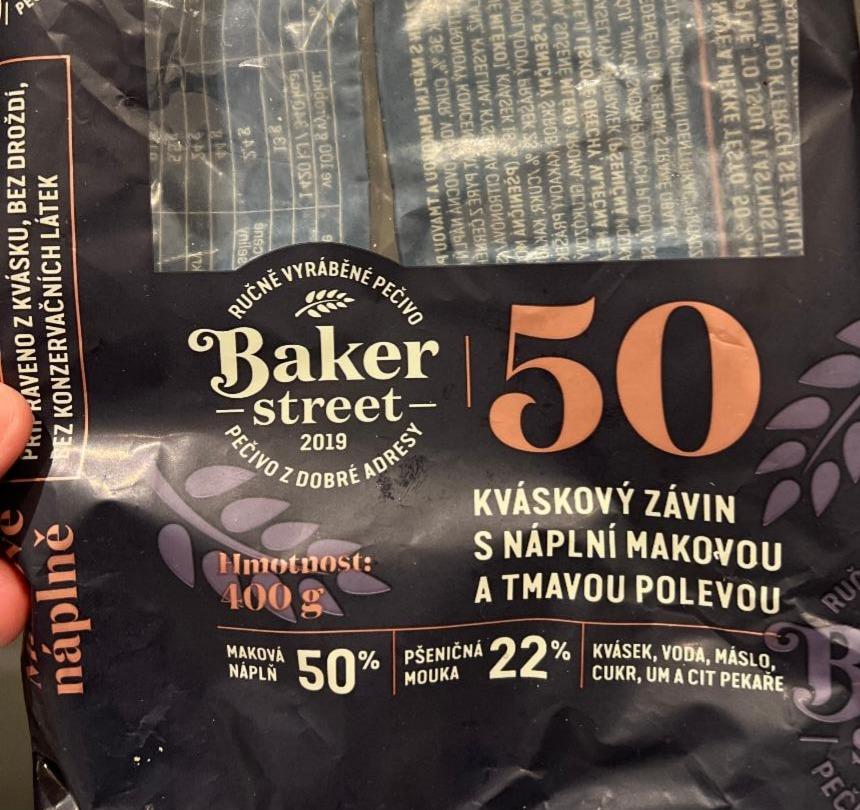 Fotografie - 50% kváskový závin s náplní makovou a tmavou polevou Baker Street