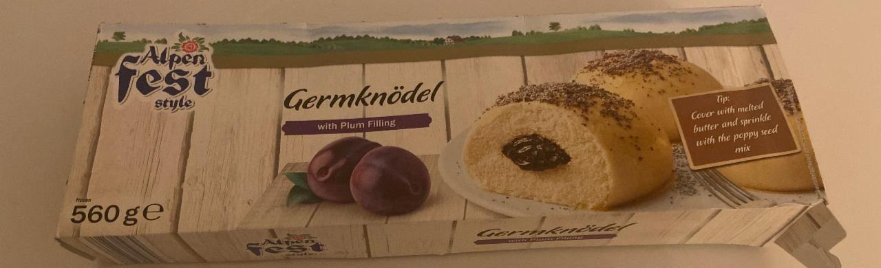 Fotografie - Germknödel with plum filling Alpen fest style