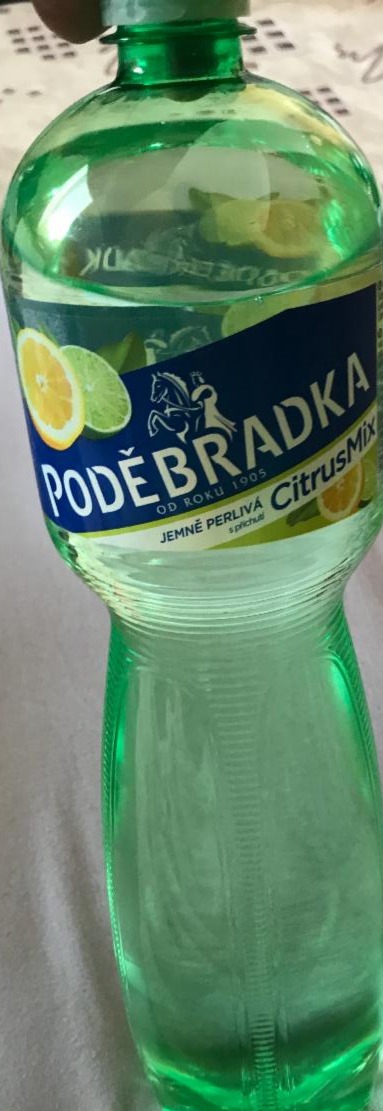 Fotografie - Poděbradka jemně perlivá s příchutí citrus mix