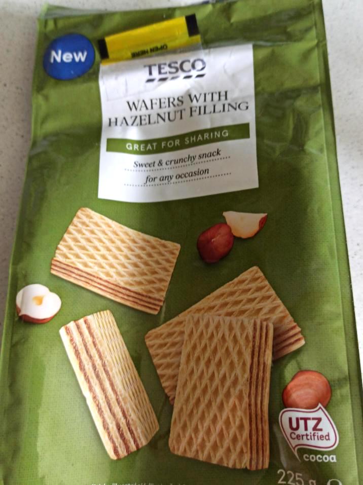 Fotografie - Wafers with hazelnut filling Tesco