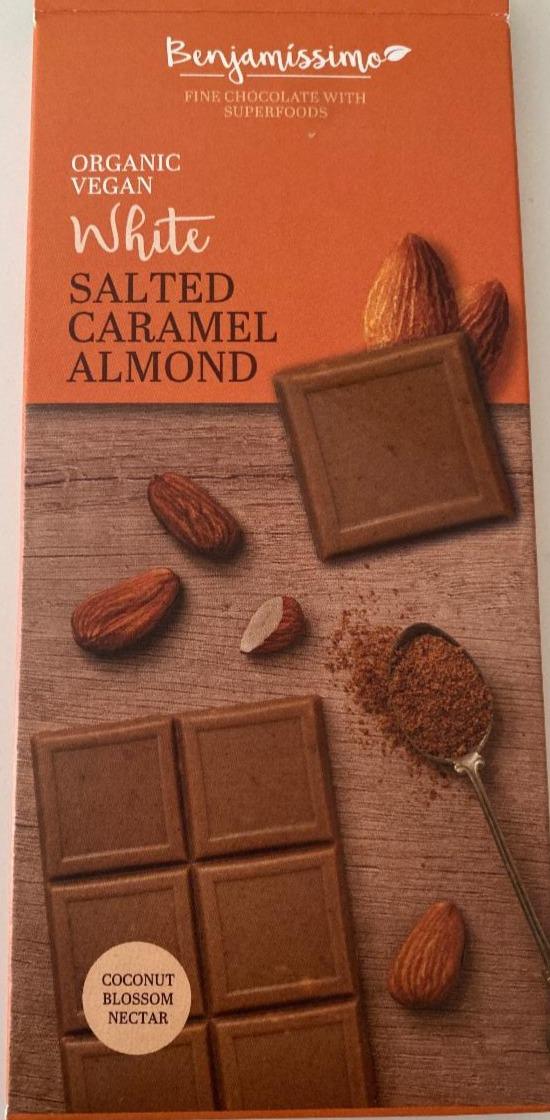 Fotografie - Organic Vegan White Salted Caramel Almond Benjamissimo