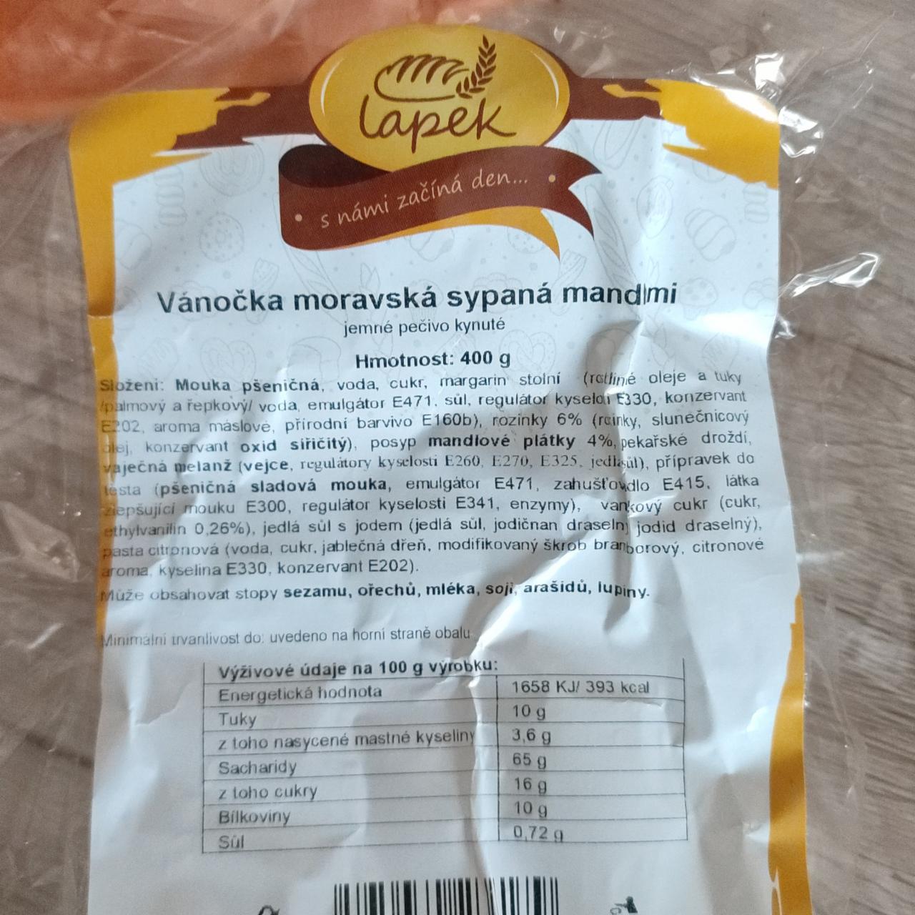 Fotografie - Vánočka moravská sypaná mandlemi Lapek