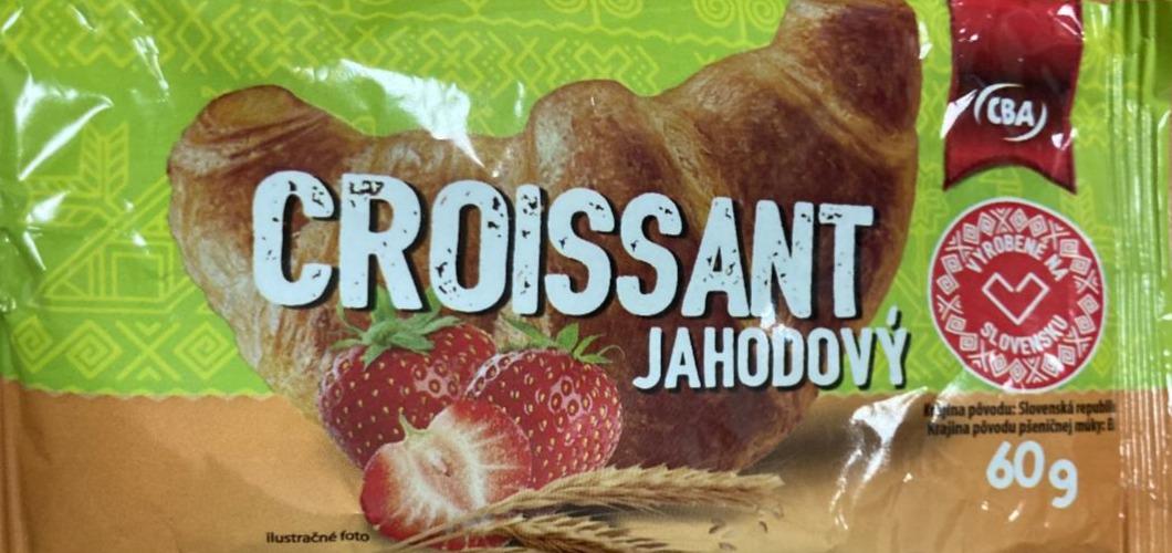 Fotografie - Croissant jahodový CBA