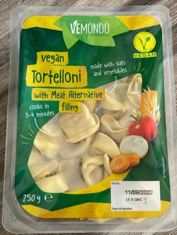 Fotografie - Vegan Tortelloni with meat alternative filling Vemondo