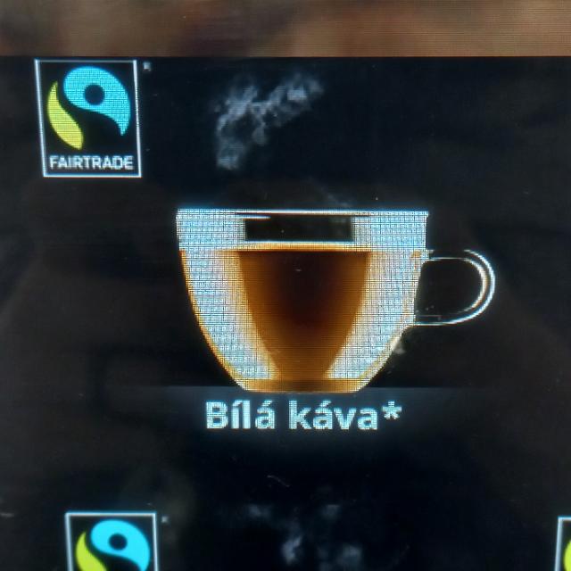 Fotografie - Bílá káva Lidl automat