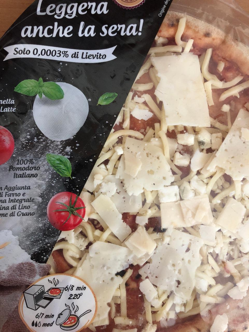 Fotografie - Pizza Quattro Formaggi Megic