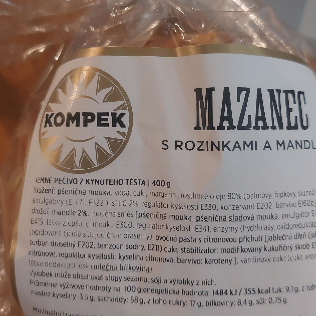 Fotografie - Mazanec s rozinkami a mandlemi Kompek