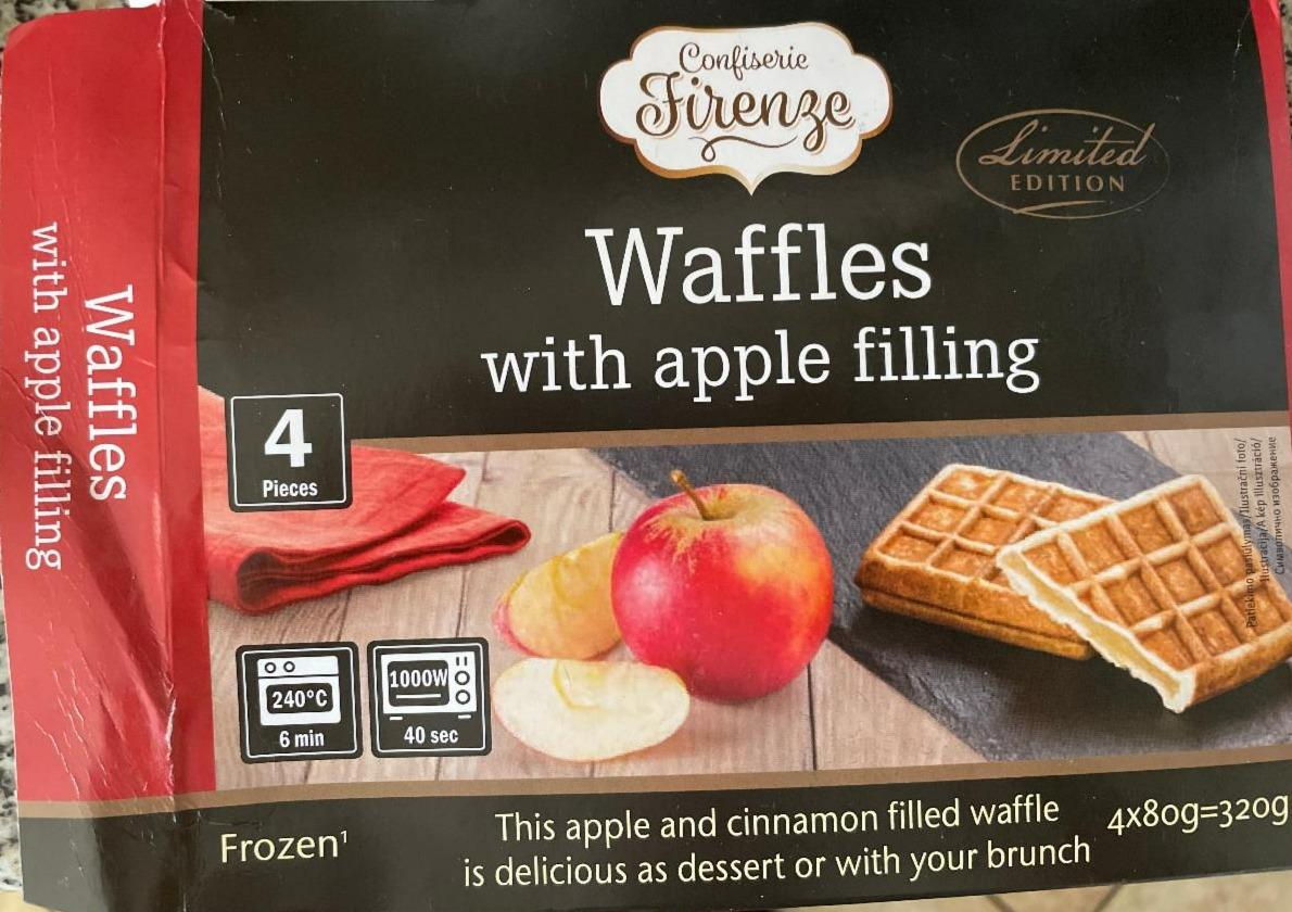 Fotografie - Waffles with apple filling Confiserie Firenze