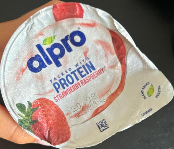 Fotografie - Protein strawberry raspberry Alpro