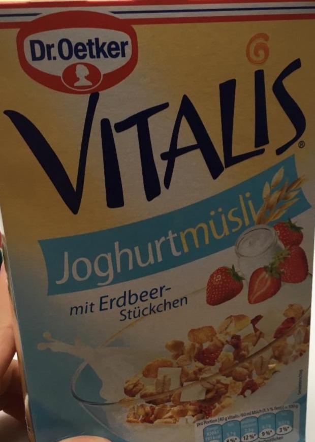 Fotografie - Vitalis Joghurtmüsli mit Erdbeerstückchen Dr. Oetker