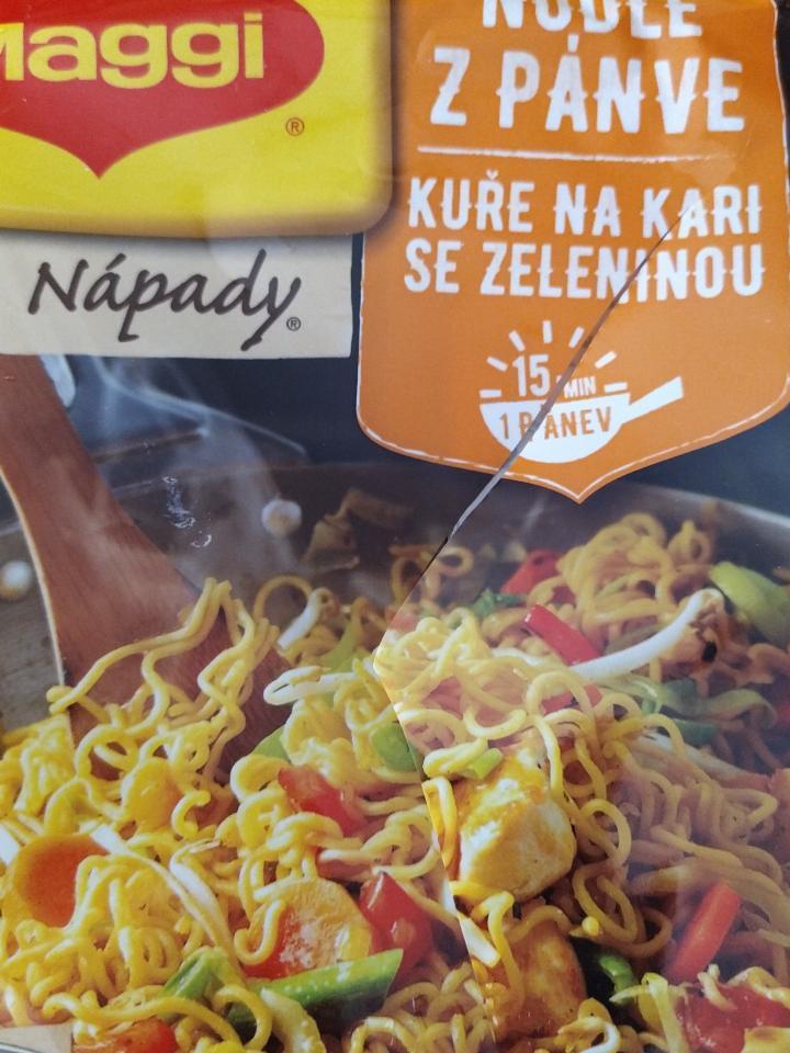 Fotografie - Maggi nudle z pánve kuře na kari se zeleninou