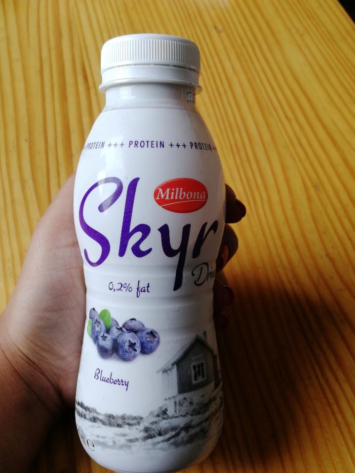 Fotografie - Skyr kysaný mléčný nápoj borůvka 0.2% fat