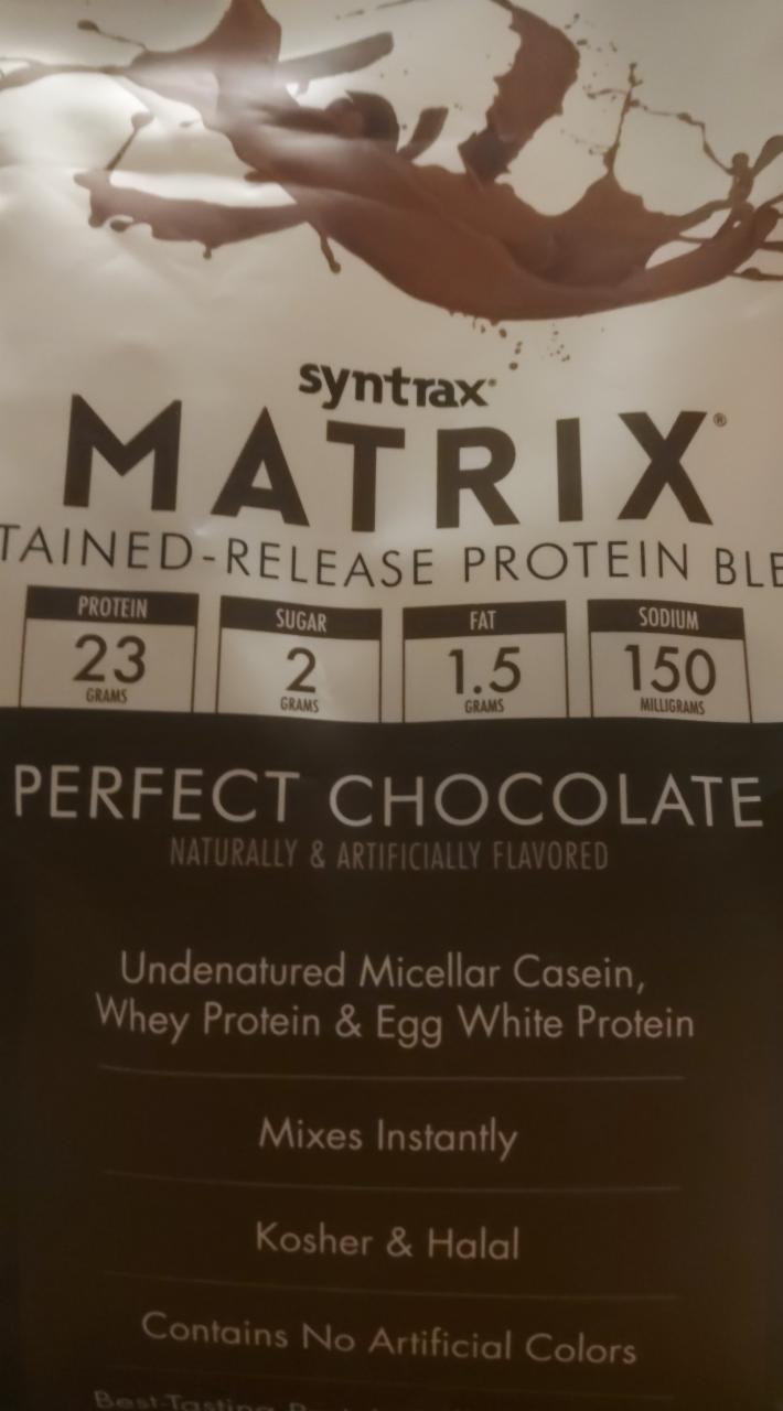 Fotografie - Perfect chocolate protein Syntrax Matrix