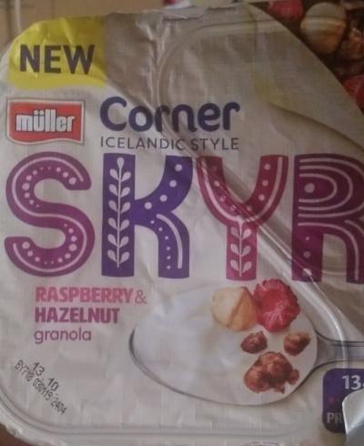 Fotografie - Corner Skyr Raspberry & Hazelnut Granola Yogurt Müller