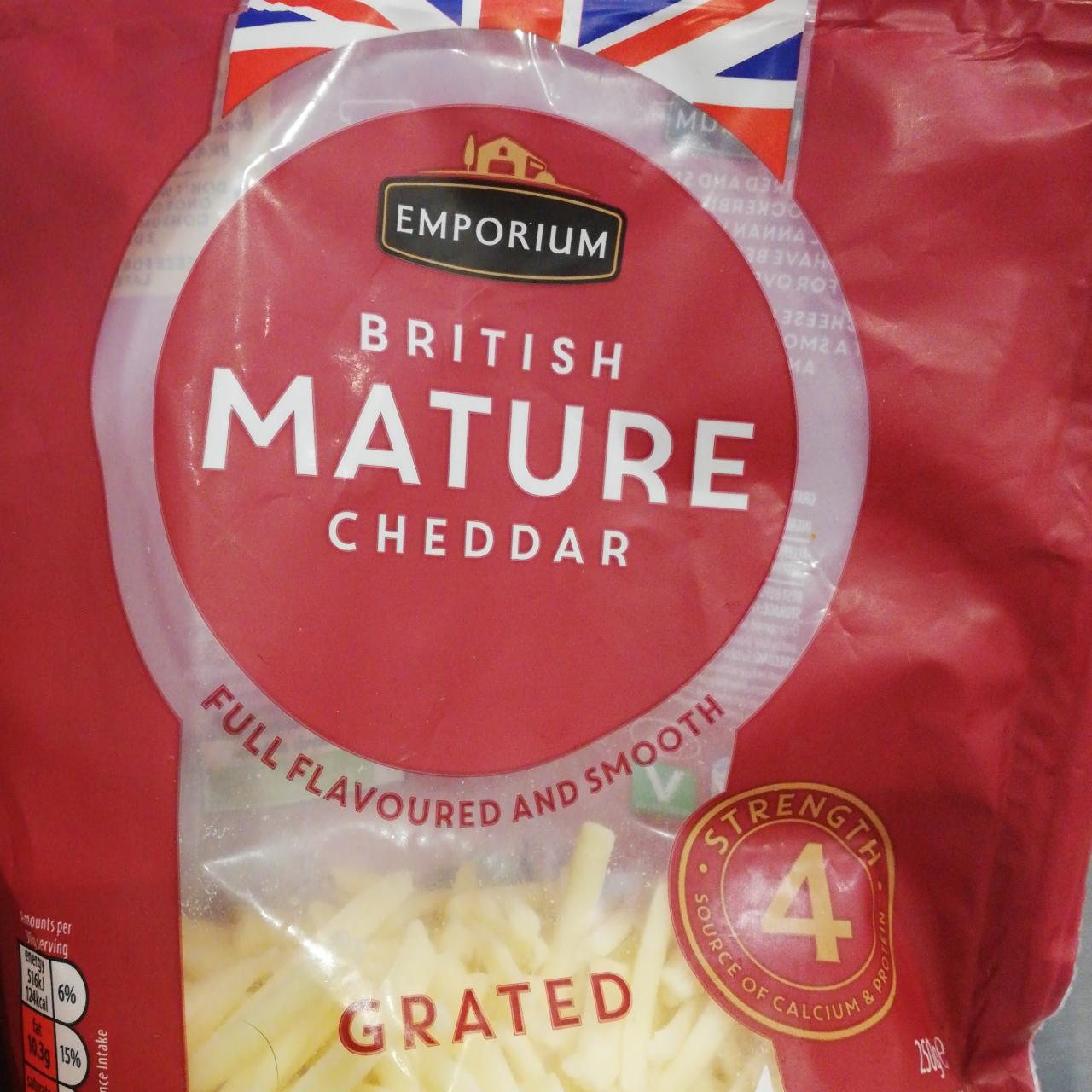 Fotografie - British mature cheddar grated Emporium