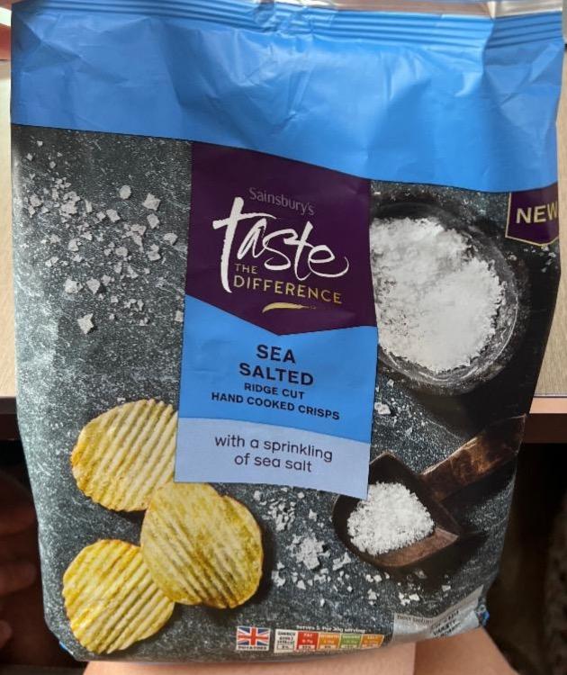 Fotografie - Sea salted ridge cut hand cooked crisps Taste the Difference