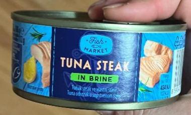 Fotografie - Tuna Steak in brine Fish market