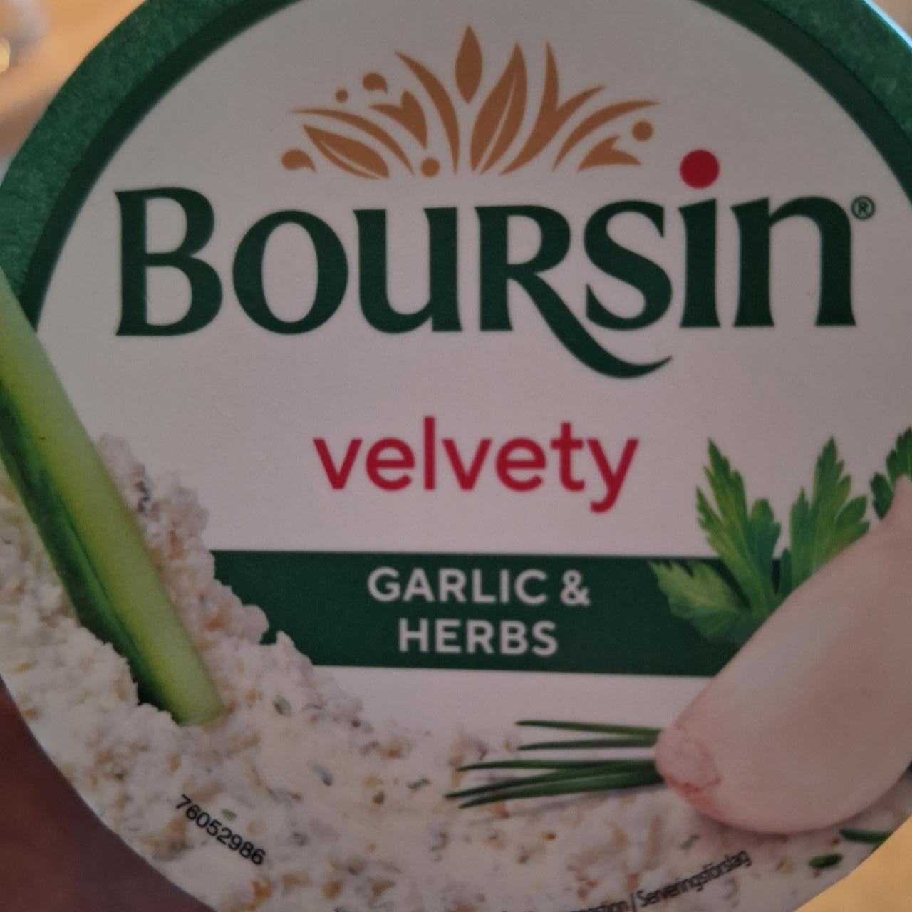 Fotografie - Velvety Garlic & Herbs Boursin