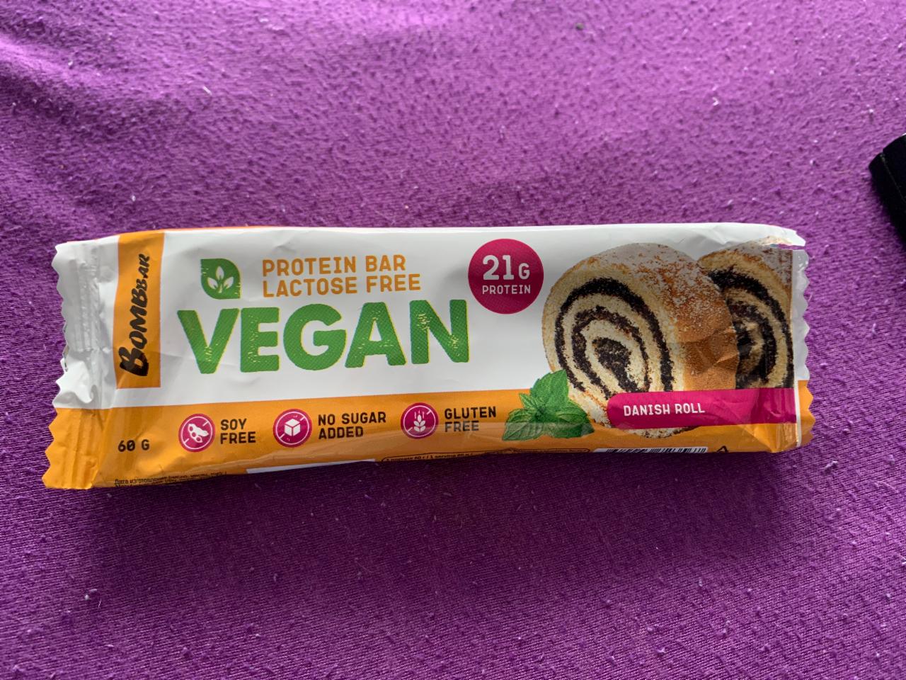 Fotografie - Vegan protein bar lactose free danish roll Bombbar