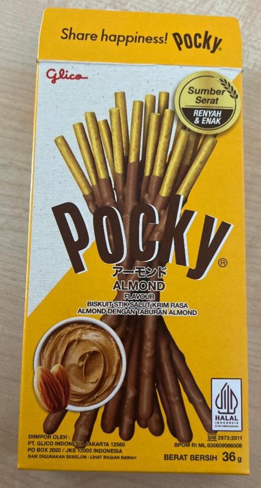 Fotografie - Pocky Almond Flavour Glico