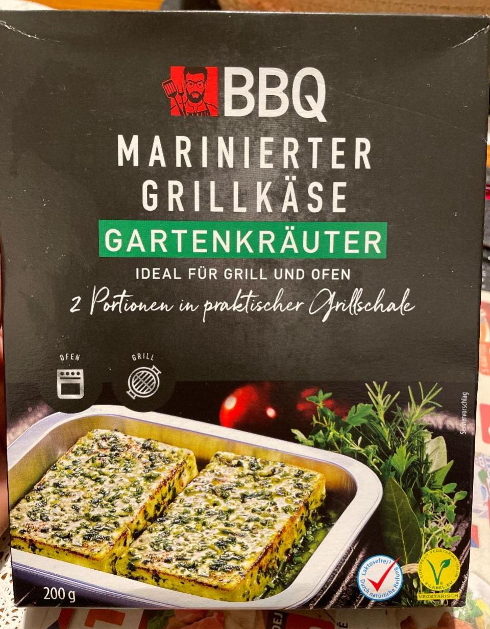 Fotografie - Marinierter Grillkäse Gartenkräuter BBQ