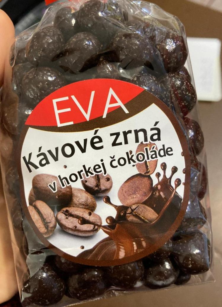 Fotografie - Eva kávové zrna v horkej čokoláde