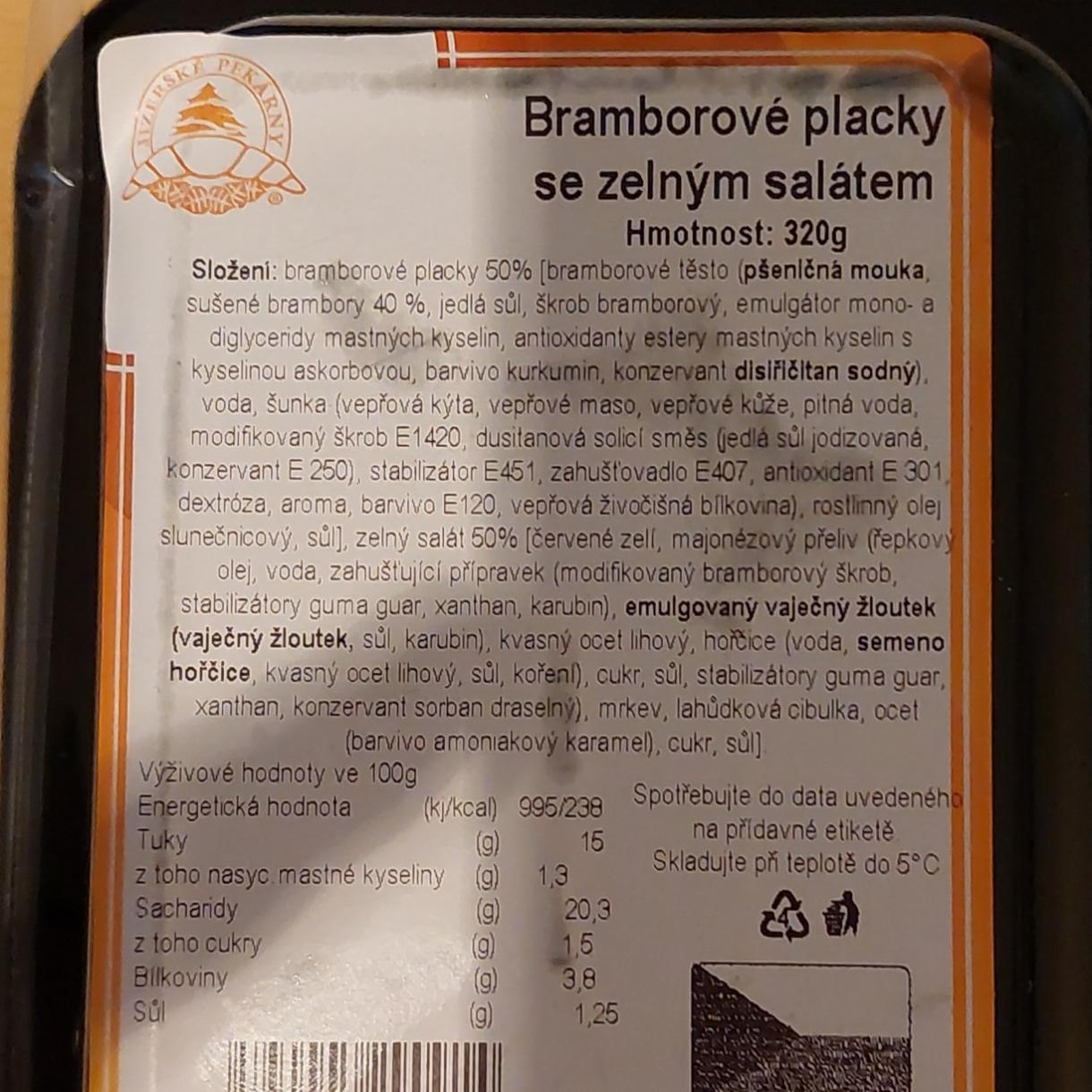 Fotografie - Bramborové placky se zelným salátem Jizerské pekárny