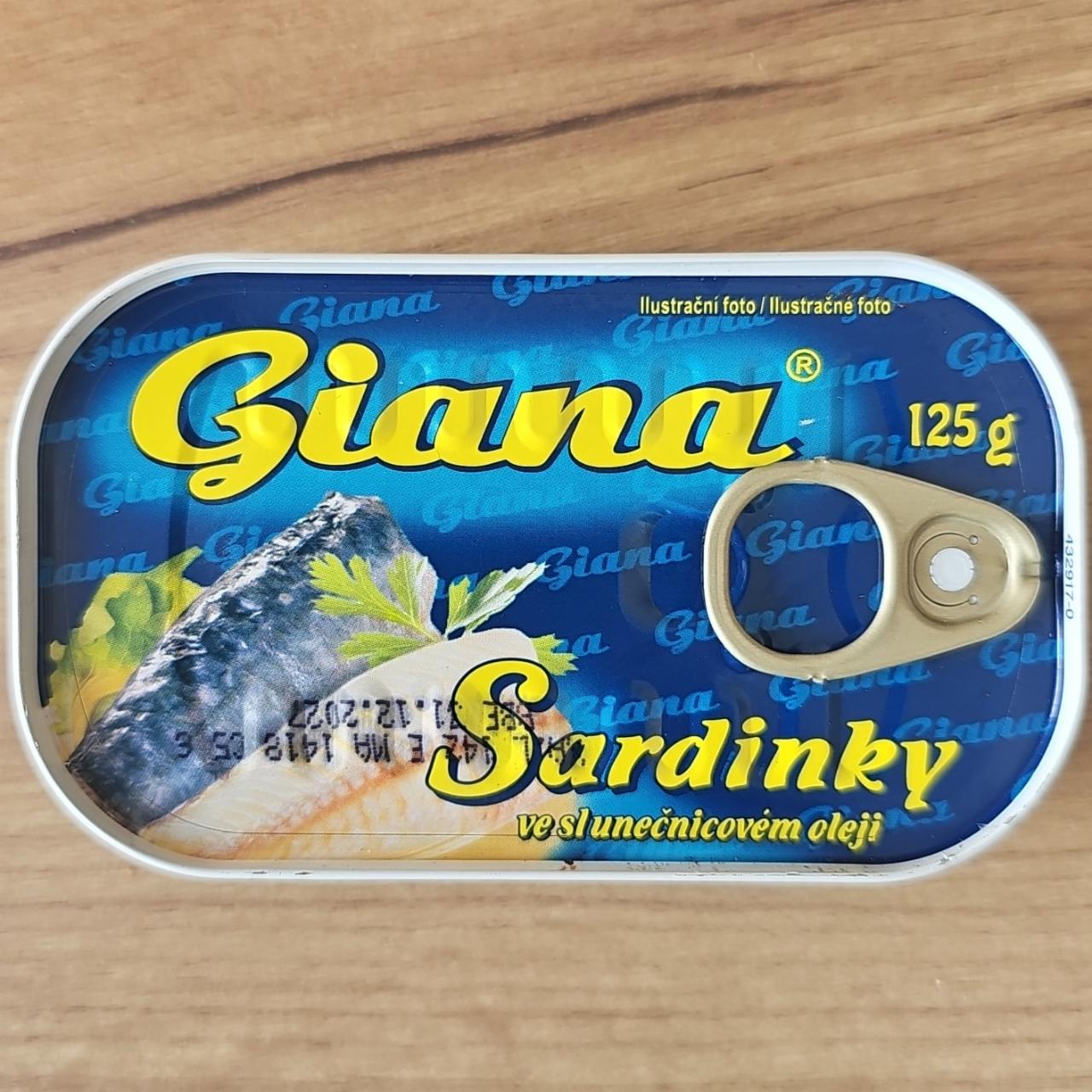 Fotografie - Sardinky ve slunečnicovém oleji Giana