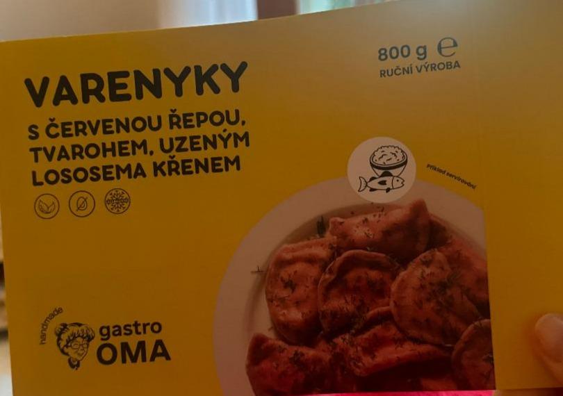 Fotografie - Varenyky s červenou řepou, tvarohem, uzeným lososem a křenem Gastro Oma