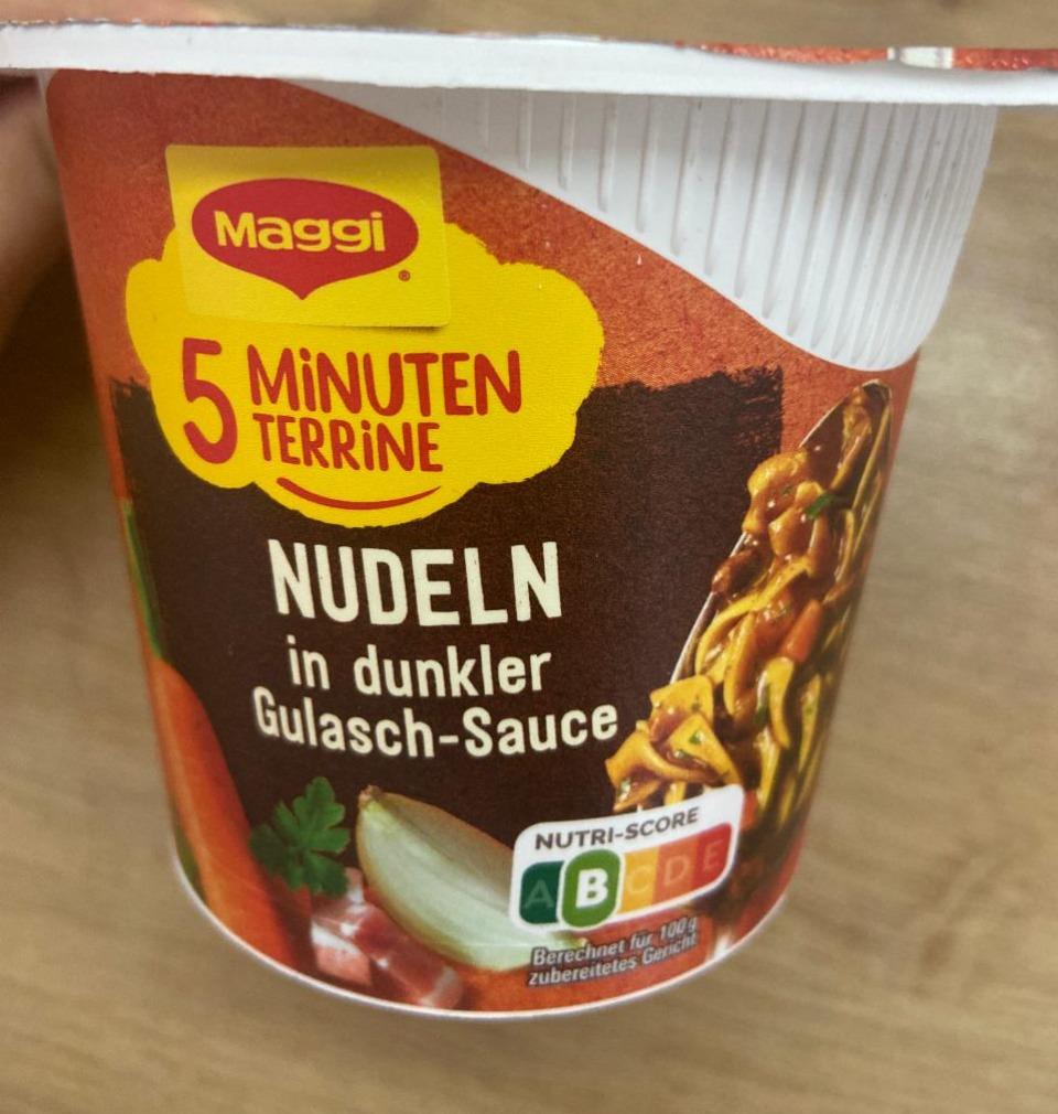 Fotografie - 5 Minuten Terrine Nudeln in dunkler Gulasch-Sauce Maggi