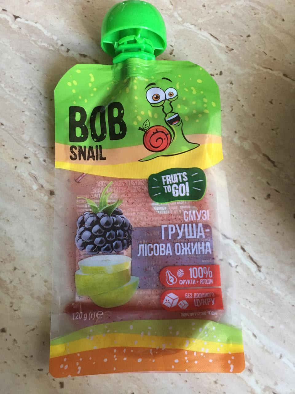 Fotografie - Smoothie gruszka dzika jeżyna Bob snail