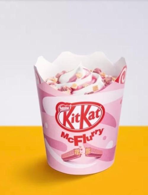 Fotografie - McFlurry Ruby KitKat McDonald's