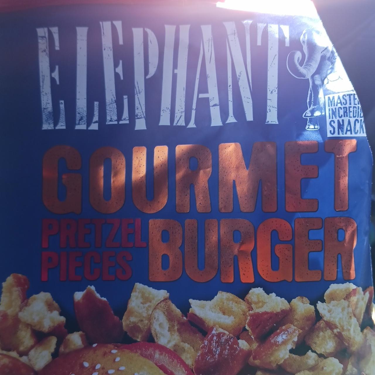 Fotografie - Pretzel pieces gourmet burger Elephant