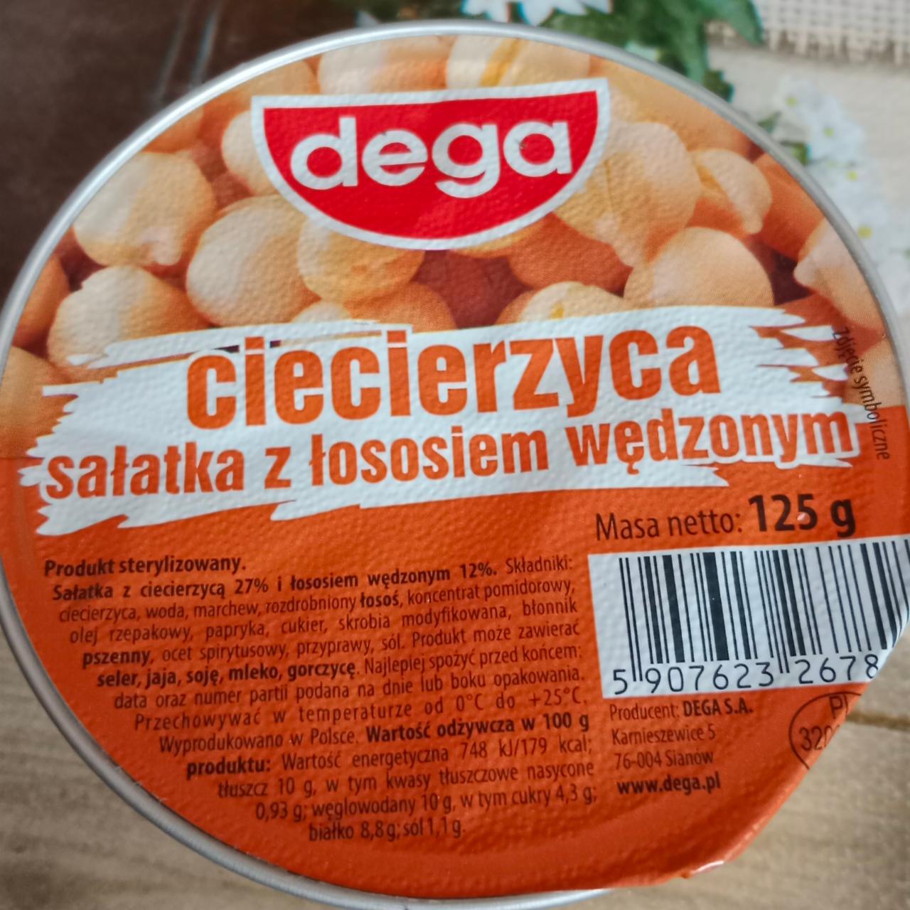 Fotografie - Ciecierzyca salatka z lososiem wedzonym Dega