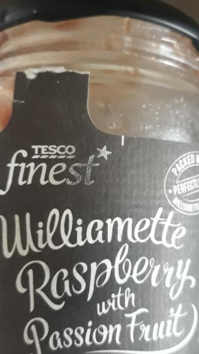 Fotografie - Williamette Raspberry with Passion fruit marmelade Tesco Finest